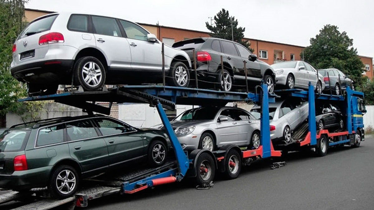 Абсолютний рекорд: 2021 року в Україну ввезено півмільйона вживаних авто